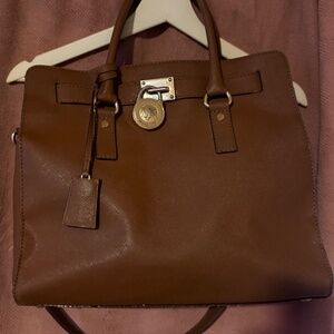 Michael Kors purse Hamilton Satchel Bag with Gold chain brown or camel colour